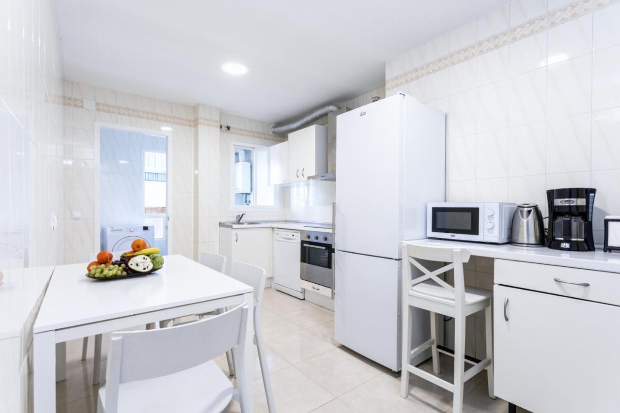 Rentcostadelsol Malagueta Arenal マラガ エクステリア 写真