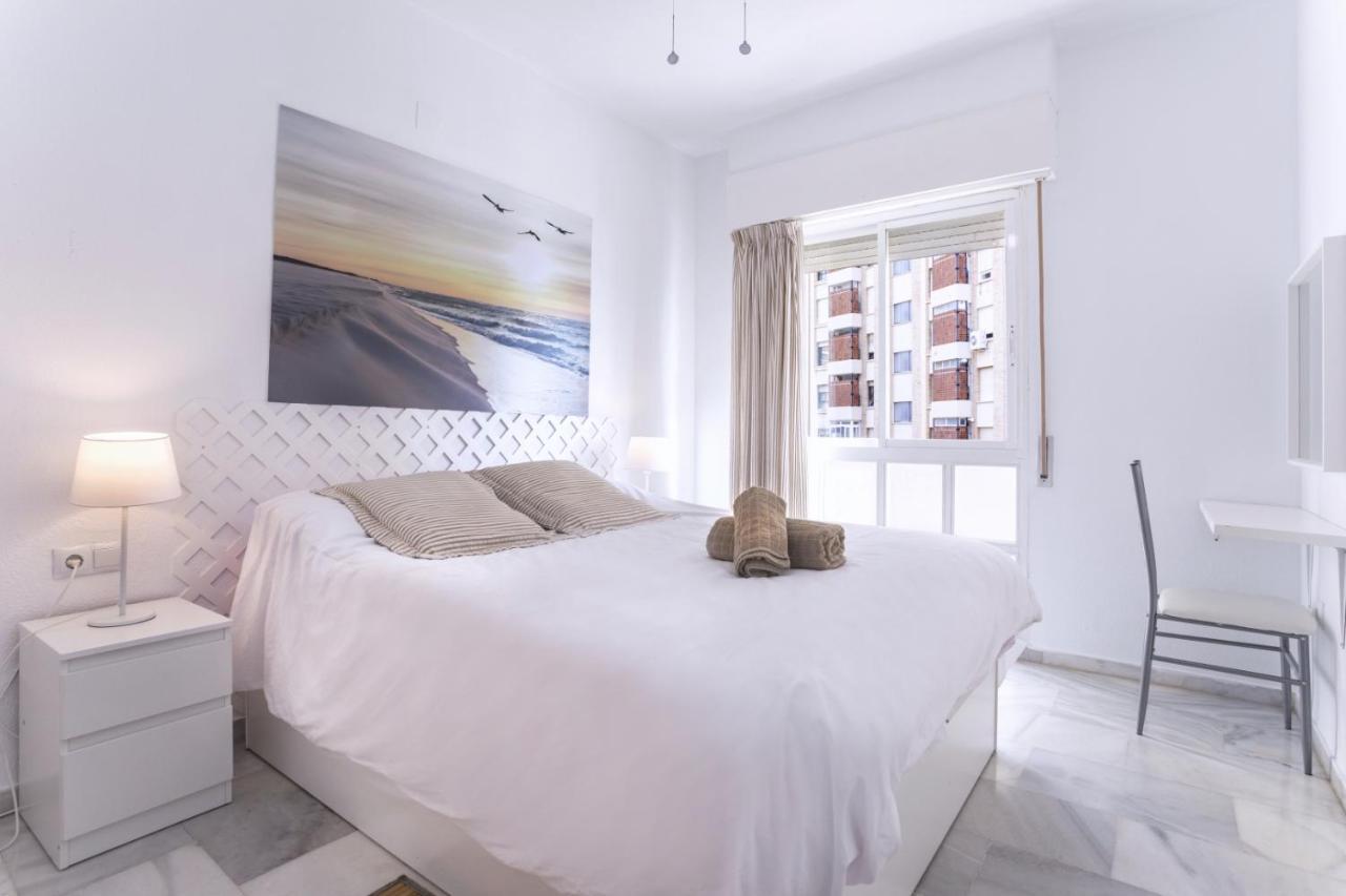 Rentcostadelsol Malagueta Arenal マラガ エクステリア 写真