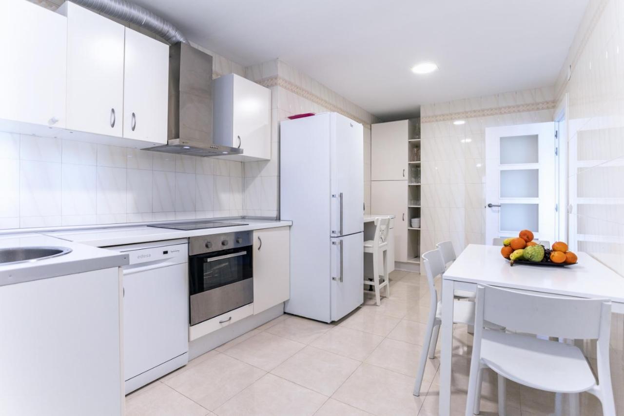 Rentcostadelsol Malagueta Arenal マラガ エクステリア 写真