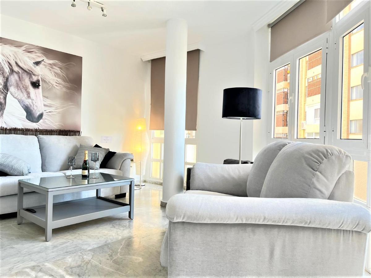 Rentcostadelsol Malagueta Arenal マラガ エクステリア 写真