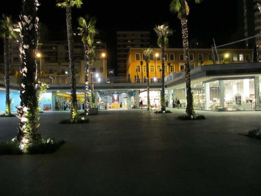 Rentcostadelsol Malagueta Arenal マラガ エクステリア 写真
