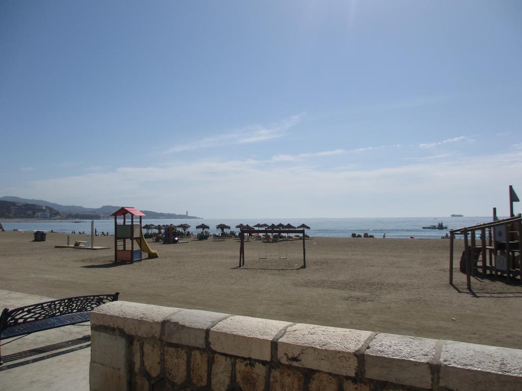 Rentcostadelsol Malagueta Arenal マラガ エクステリア 写真